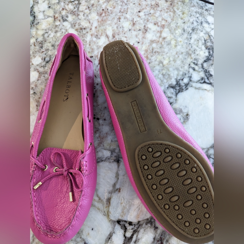 Driving shoes